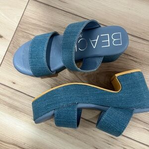 Size 6m Beach Matisse shoes in denim. Never worn.